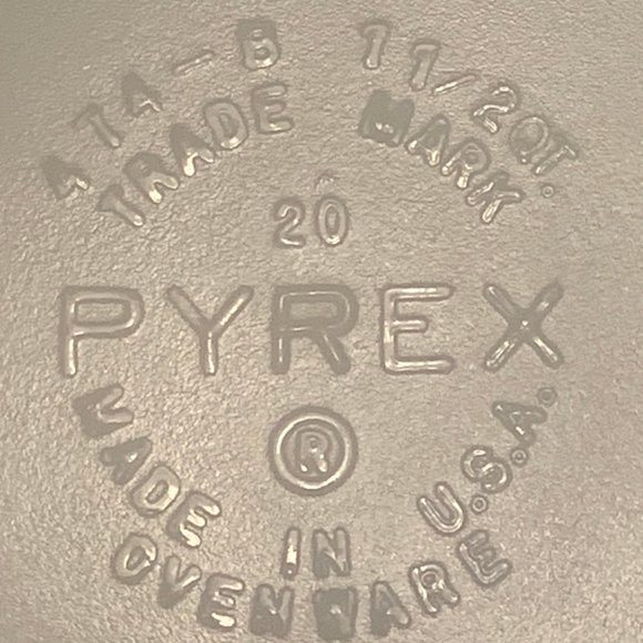 Vintage Pyrex Daisy Orange Casserole Bowl - 474-B - 1 1/2 Qt. - Picture 9 of 12